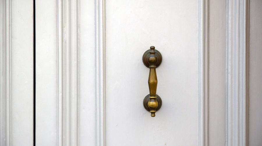 White Enamelled Painted Doors Turning Crème